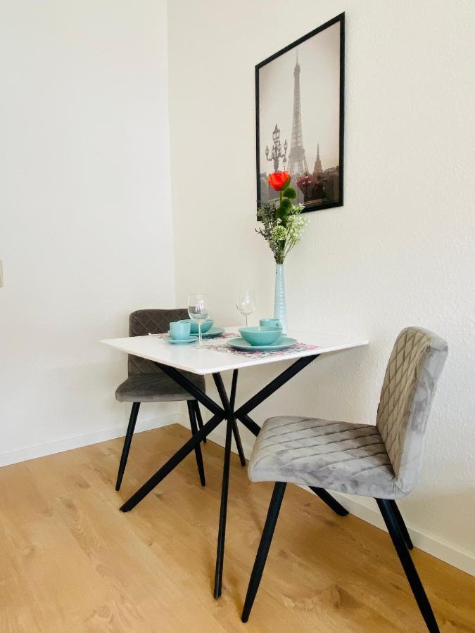 Stilvolles Apartment in zentraler Lage - Netflix, Queensize-Bett, Altbaustil, Küche und ÖPNV-Anbindung Érfurt Exterior foto